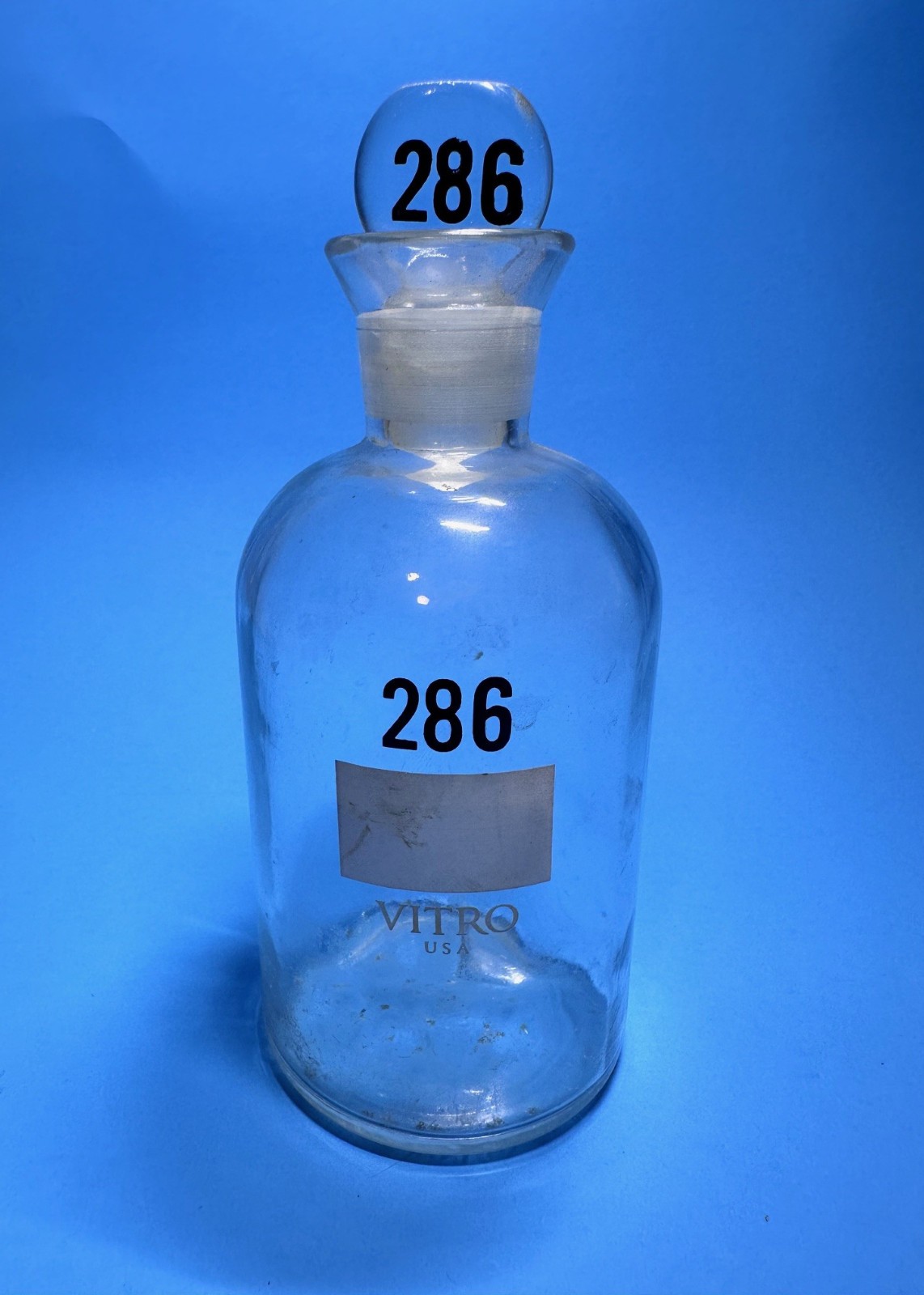 VITRO WHEATON GLASS 286 BOTTLE WITH 286 STOPPER Laboratory Pharmaceutical USA