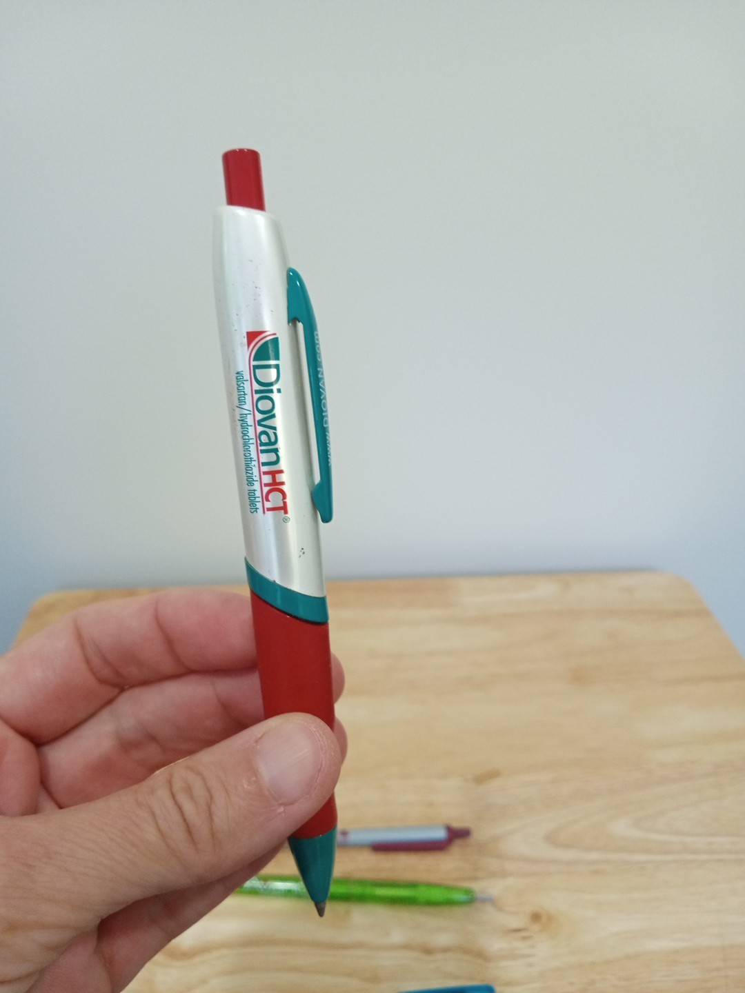 Lot (4) Pharmaceutical / Drug Rep Pens – Lincare, Avandia, Bextra, Diovan