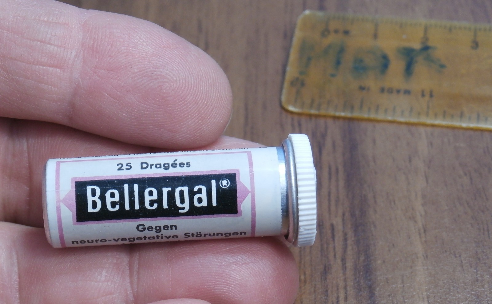 Vtg SANDOZ BELLERGAL MED. TIN BOX, Swiss Belladonna Gynergen Acid-Barbitulric