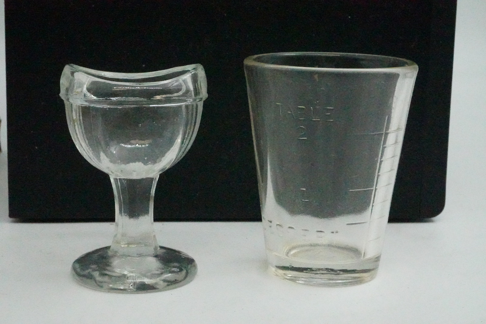 Pair of Apothecary Dose Measurement Glass Cup Eyewash