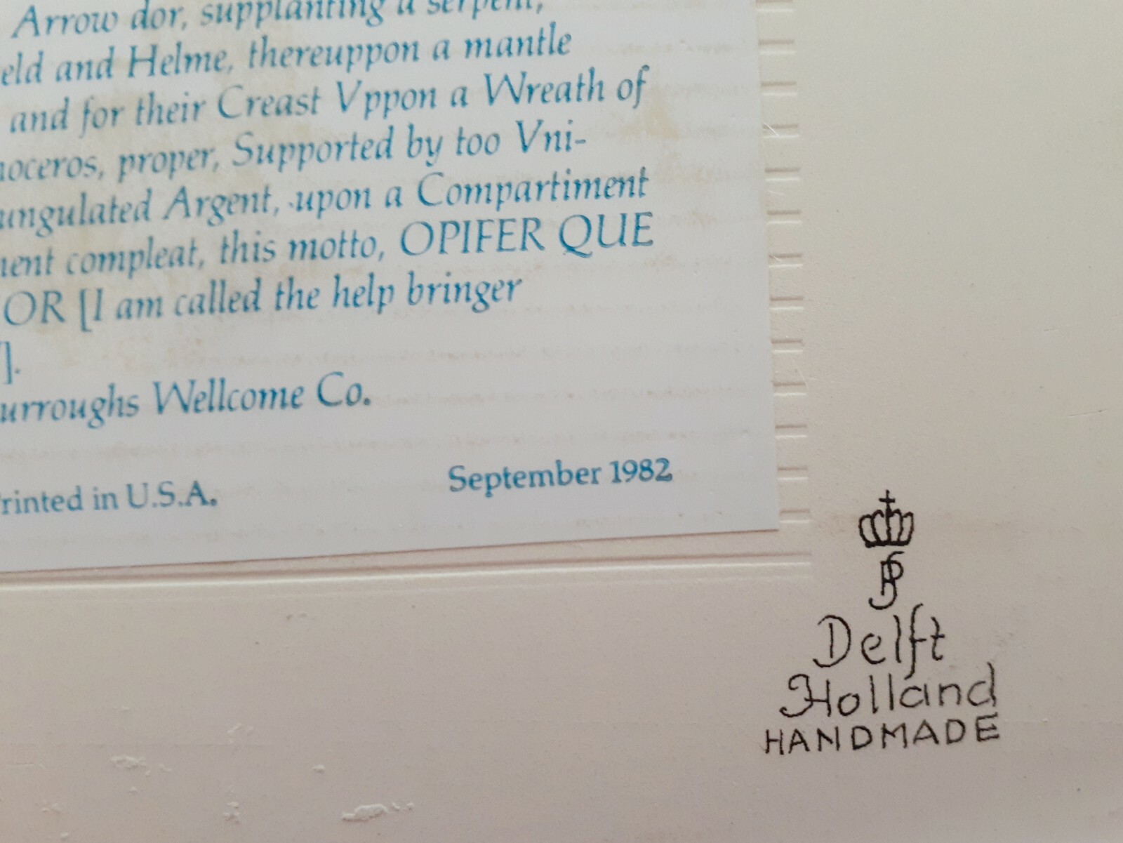 BLUE DELFT HOLLAND HANDMADE PILL TILE BURROUGHS WELLCOME CO. 1982 ORIGINAL BOX!