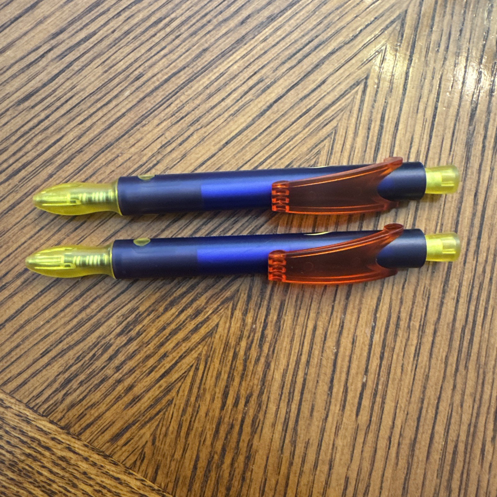 Drug Rep Wellbutrein XL Colorful   Collectible Pen Plastic Unique Pharmaceutical