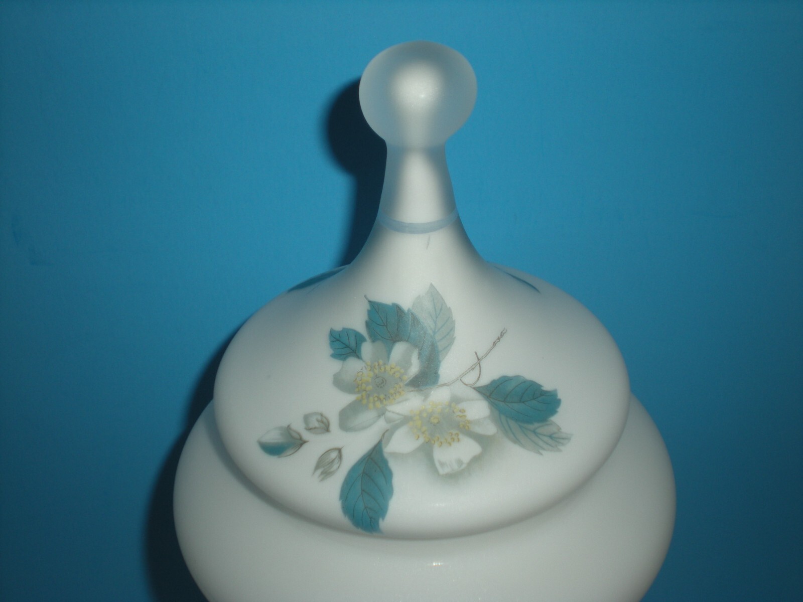 13″ Apothecary Jar Canister Circus Tent Lid vtg Candy container Blue Floral