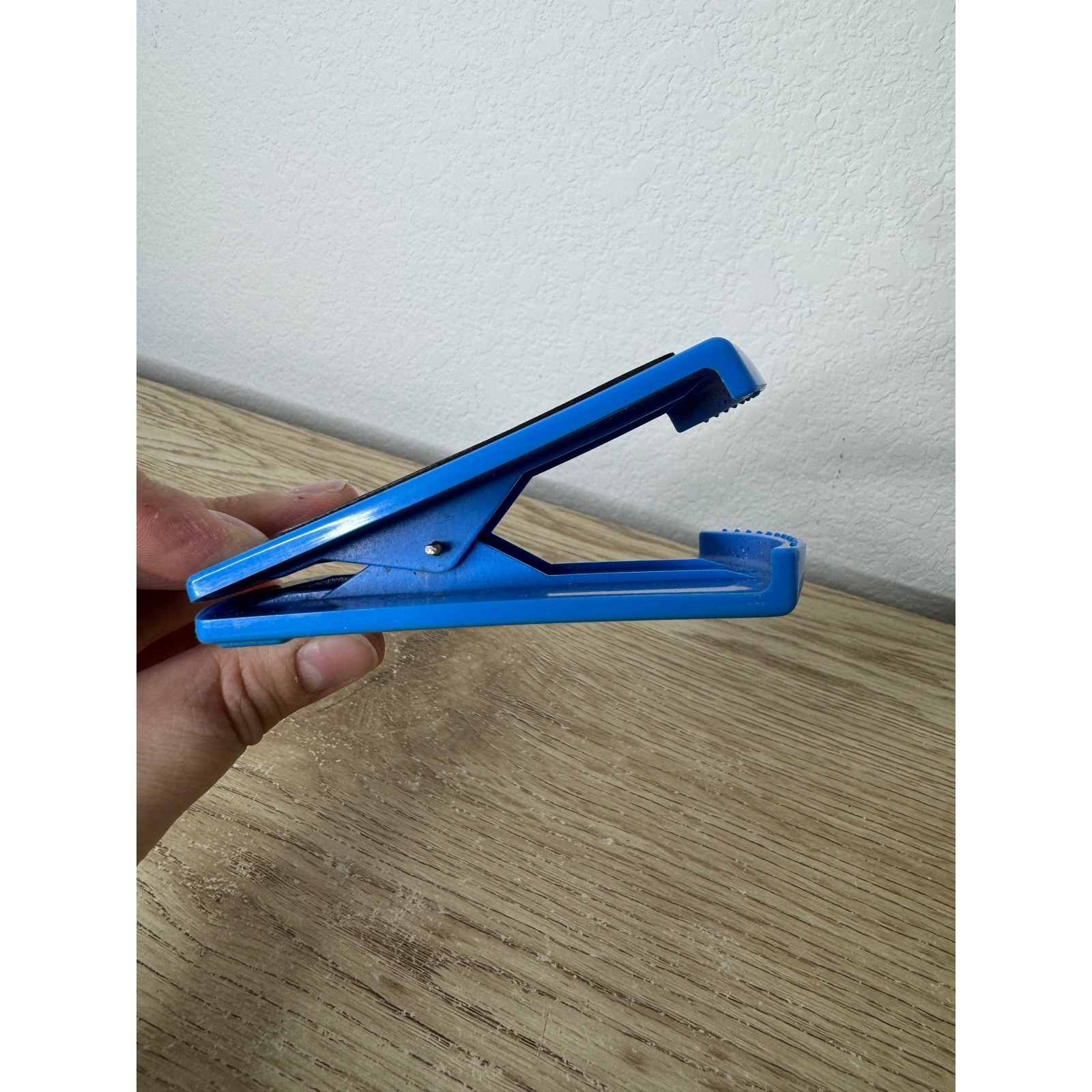 Vintage Merck Singulair Pharmaceutical Rep Promo Magnetic Memo Clip Blue Magnet