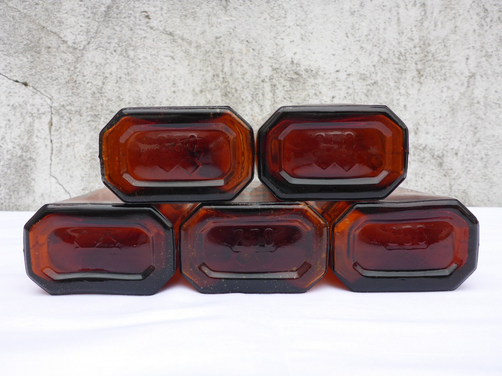5 X Old Brown Medicine Glass Pharmacy Bottles 250 ML Approximately 17.0 CM Brown