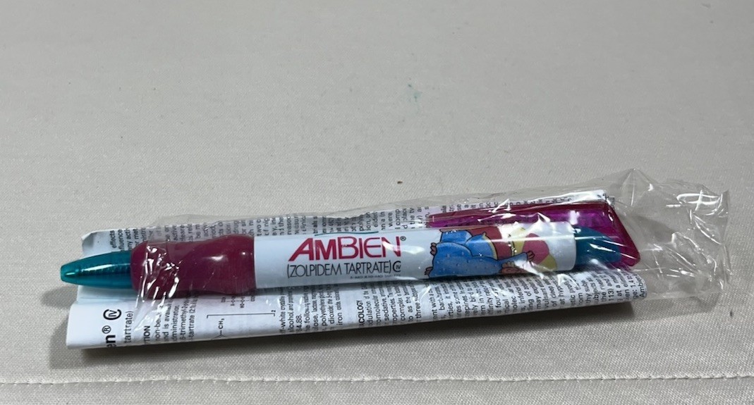 Ambien Drug Rep Pharmaceutical Advertisement Plunger Pen, Hot Pink Grip, Works