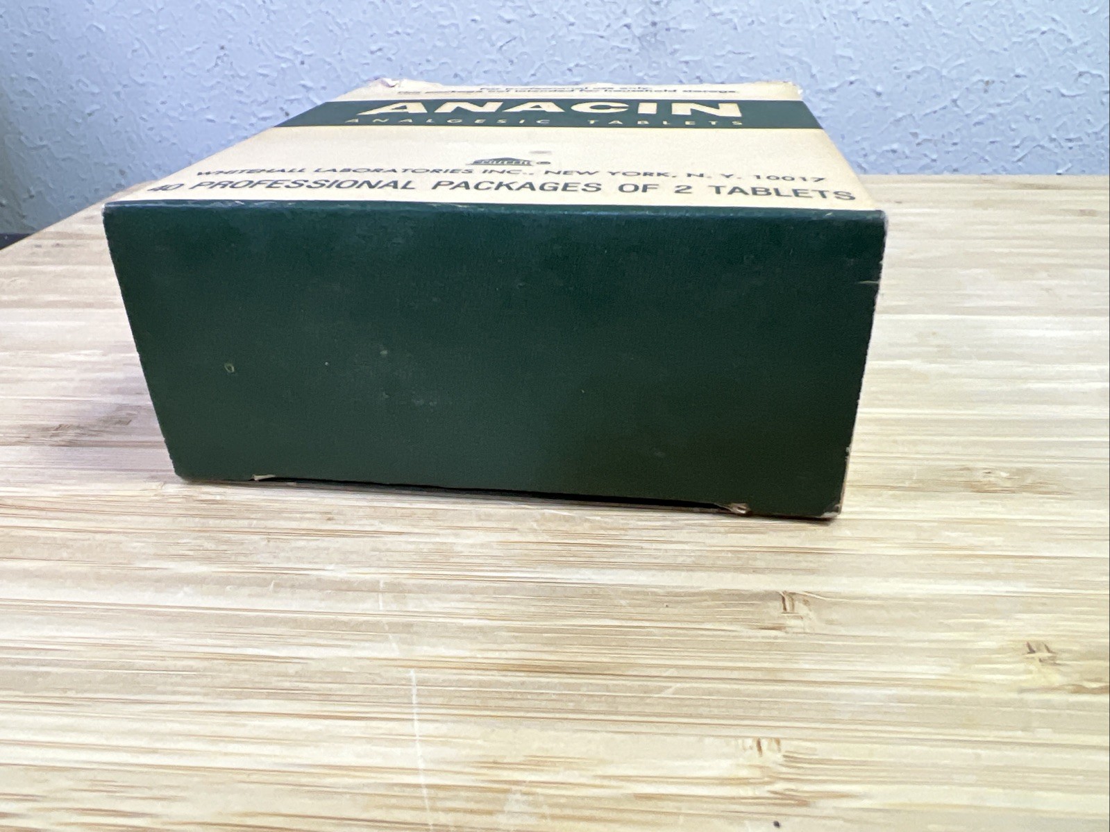 RARE Vtg 1960s ANACIN BOX pharmaceutical physician sample doctor MEDS pills