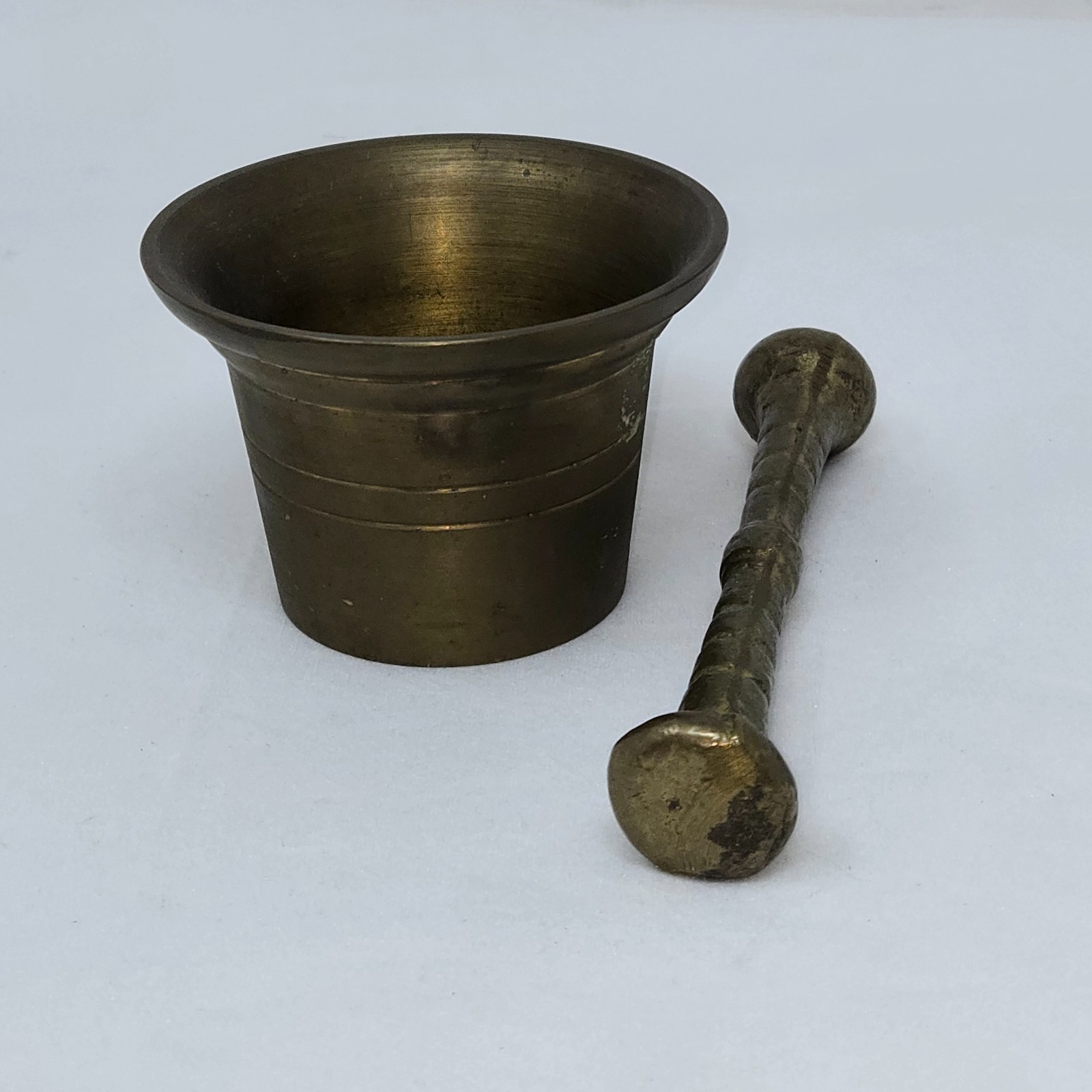 VINTAGE SOLID BRASS APOTHECARY PHARMACY SMALL MORTAR & PESTLE