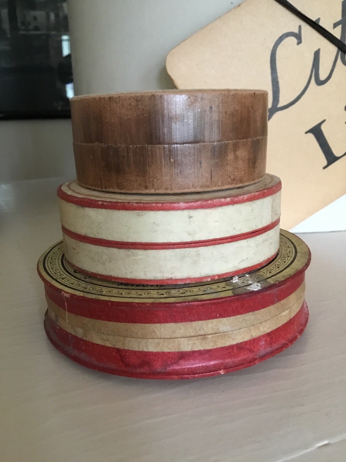 Vintage FRENCH Pharmacie Round Cardboard Container Red PATE PECTORALE Codeine