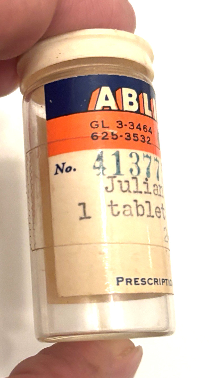 Vtg 1966 Glass Ablin Drug Store Prescription Pill Bottle Illinois -Ms Brandt