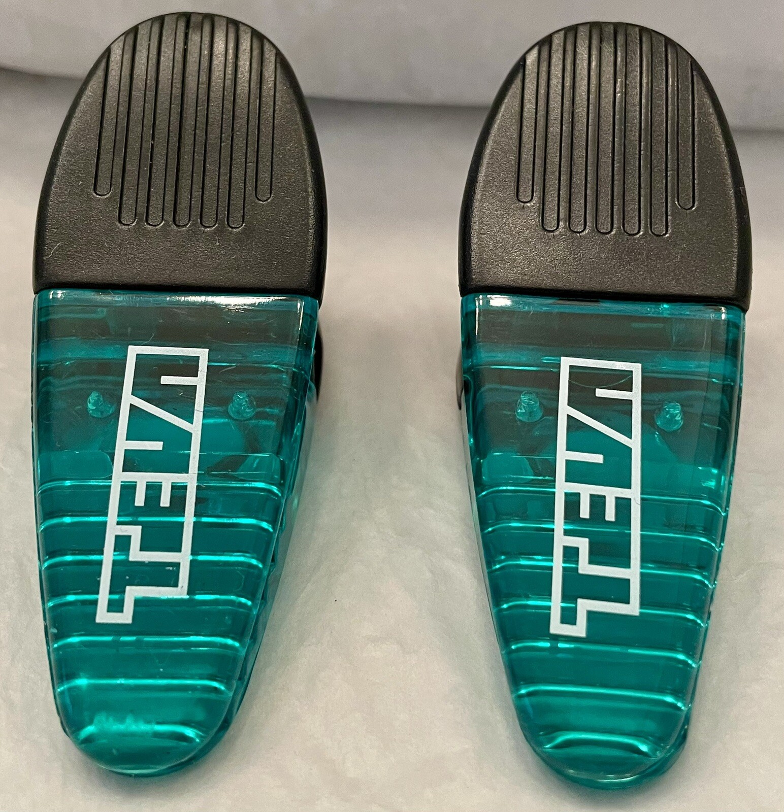 VTG LOT OF 2 TEVA GREEN CLIP MAGNETS MEDICAL PHARMA LOGO ADVERTISING NEW NOS