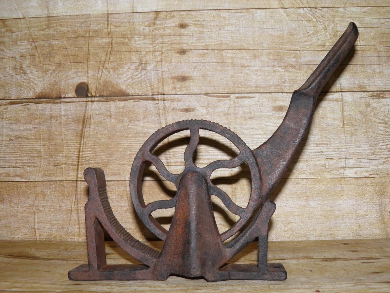 Antique Cast Iron Mechanical Apothecary Medical Pharmacy Cork Roller/Compressor