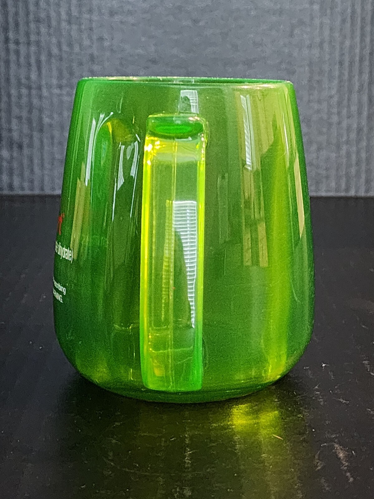 Pharmaceutical Drug Symbicort Green Plastic Beer Mug Cup Advertising Thumb Rest
