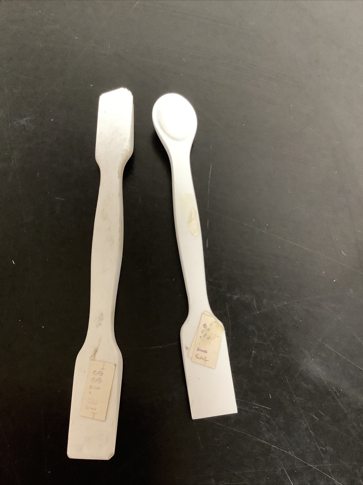 Lot Of 22 Coors Spatulas And Pyrex 9800 Test Tubes