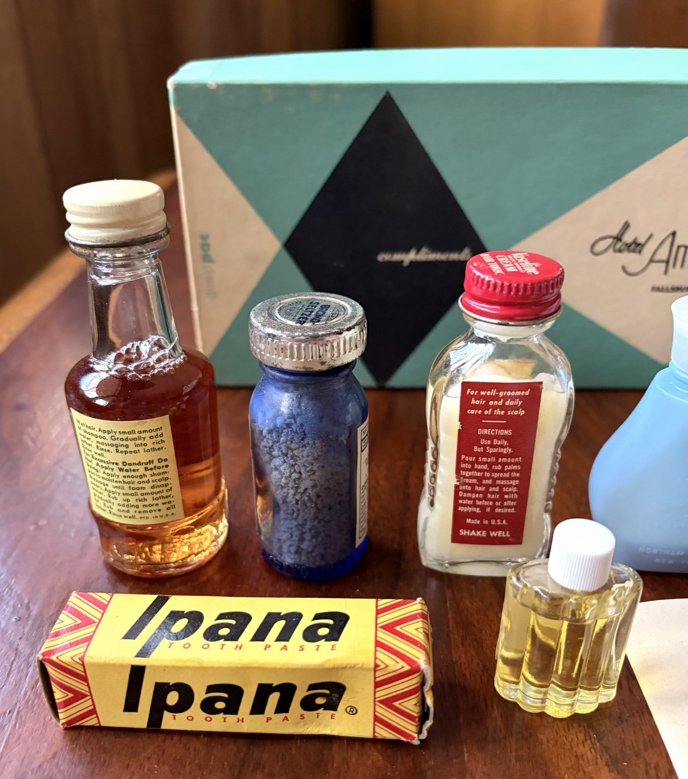 Rare VTG NY Catskills Hotel Hospitality Kit NOS 10 Mini Medicine Cabinet Items