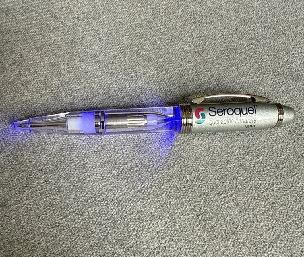 Seroquel Rainbow Lightpen RB-2000 Light Up Pen Includes Case, Batteries, Tool