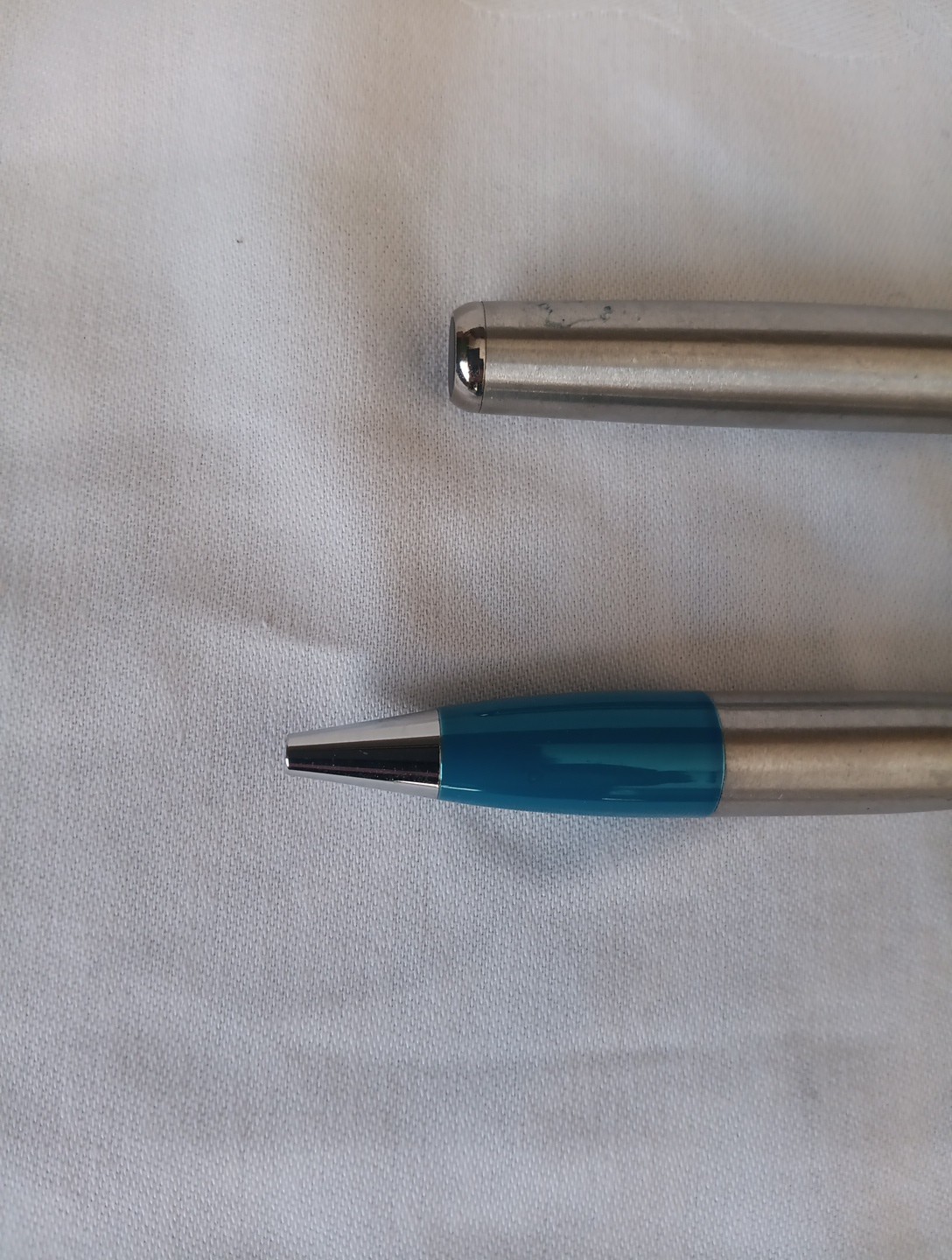 2 Drug Rep Pens Accupril & Bextra (Case Only)