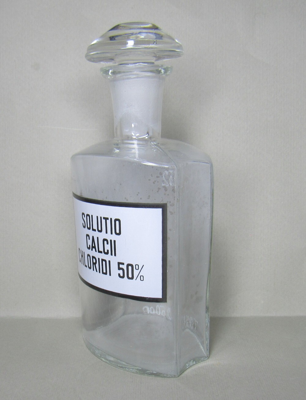 Vintage Medical Science Glass Bottle,Germany,SOLUTIO CALCII CHLORIDI 50%