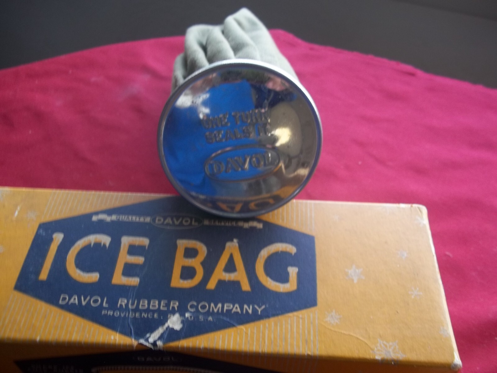 Vintage DAVOL Rubber Co #439 WWII English Ice Bag 9″ w/Original Box ~