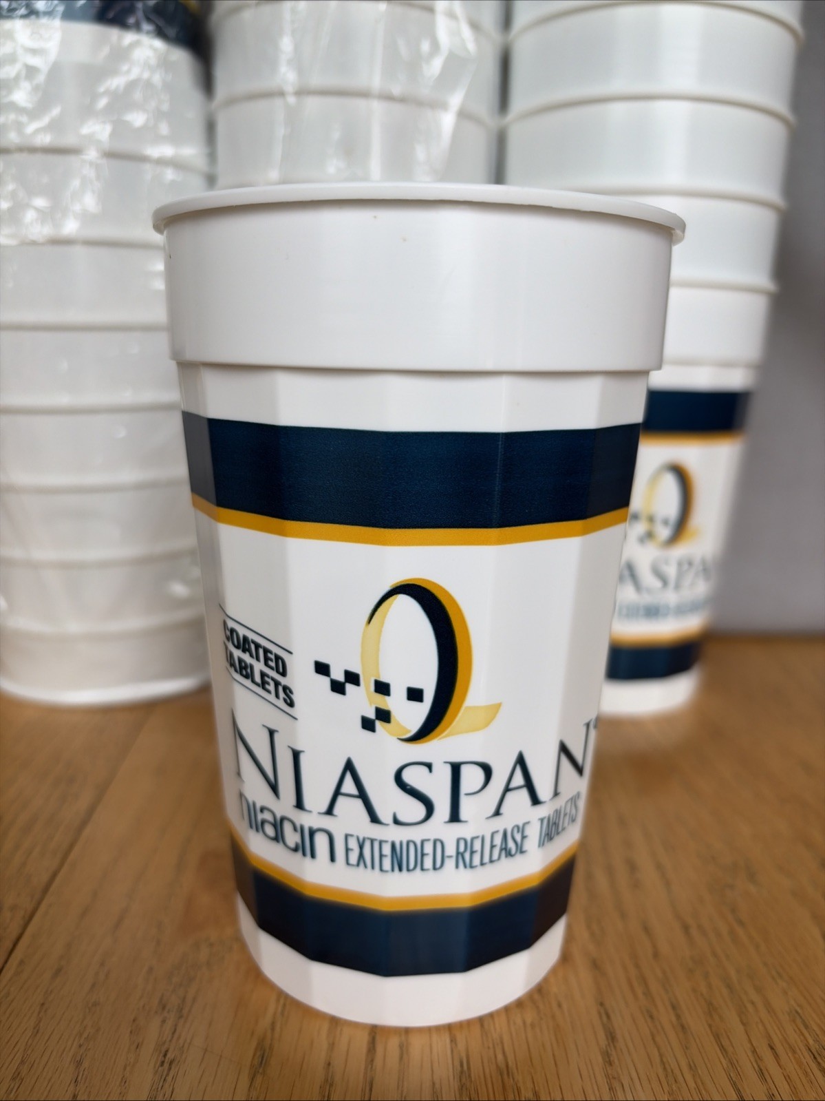 Lot of 40 Drug Rep Abbott Pharmaceuticals promo Cups – NIASPAN -Hard Plastic