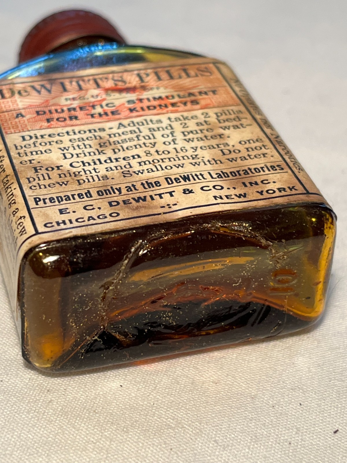 c1930s DeWitt’s Pills diuretic stimulant for the kidneys Chicago New York Bottle