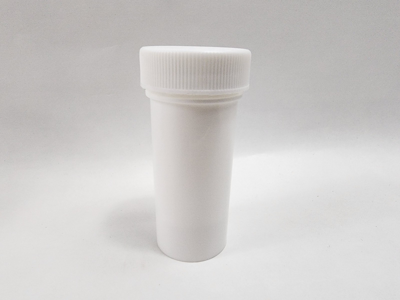 1 Oz White Plastic Ointment Container Jars With White Screw On Caps Lot Of 8