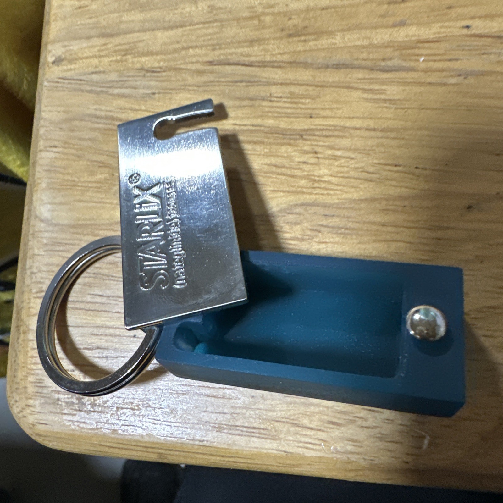 STARLIX Pill Box KEY CHAIN PHARMACEUTICAL DRUG REP unique Keyring
