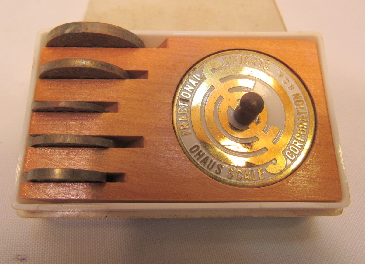 LOT OF 3 VINTAGE APOTHICARY BRASS WEIGHT SETS-INCLUDES A TINY BRASS (EZS001152)
