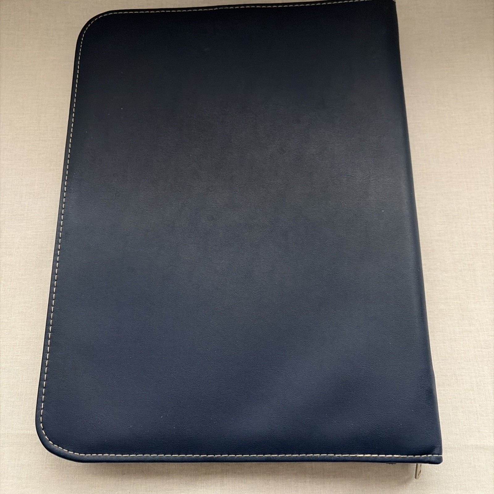 Drug Rep Pharma Item PLUVICTO Zip Up File Folder Binder without Notepad