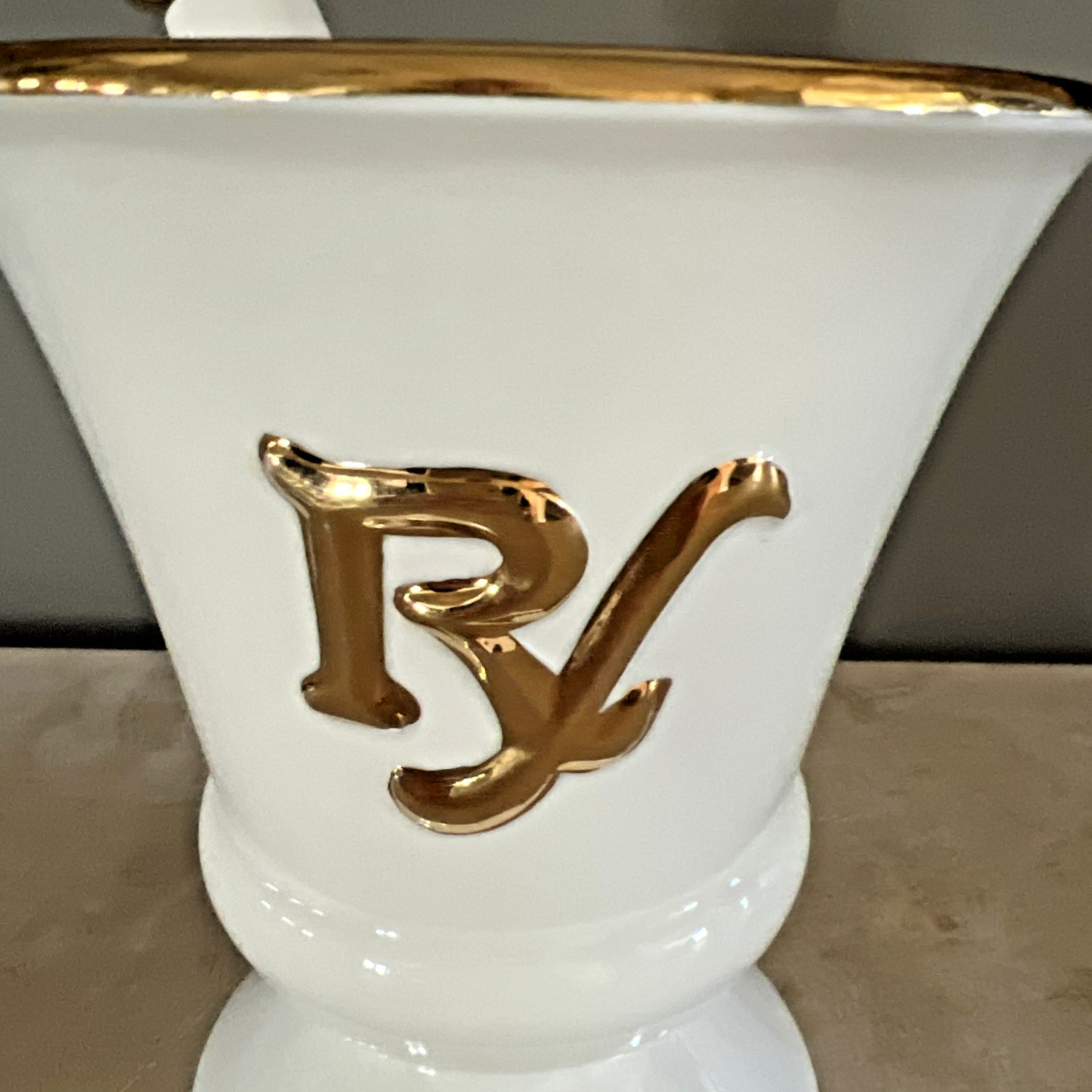 VTG. RX OWENS ILLINOIS PHARMACY MORTAR & PESTLE / GOLD GILDING APOTHECARY PIECE