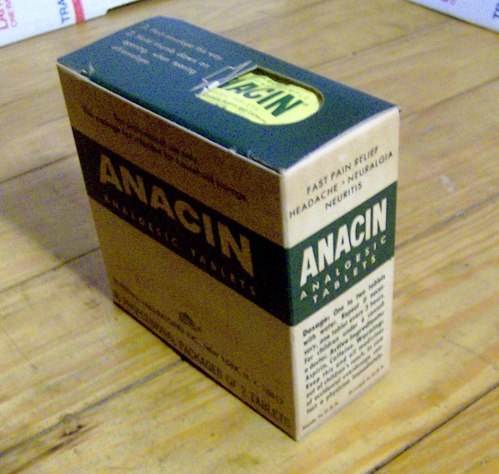 RARE vintage 1960s ANACIN BOX pharmaceutical physician sample doctor MEDS pills