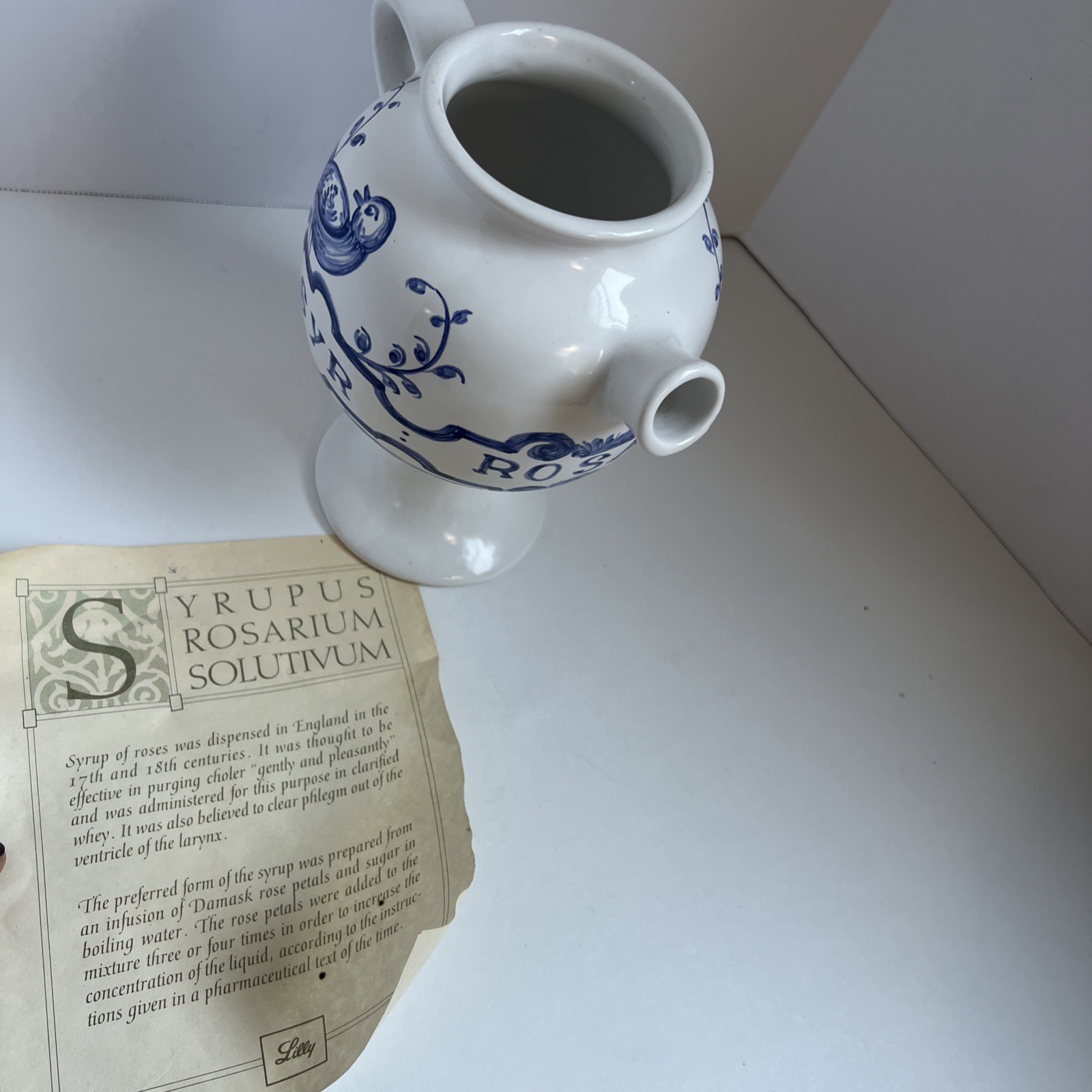1989 APOTHECARY JAR ~SYR ROSAR SOL~ REPRODUCTION by LILLY PORTUGAL 7.5”