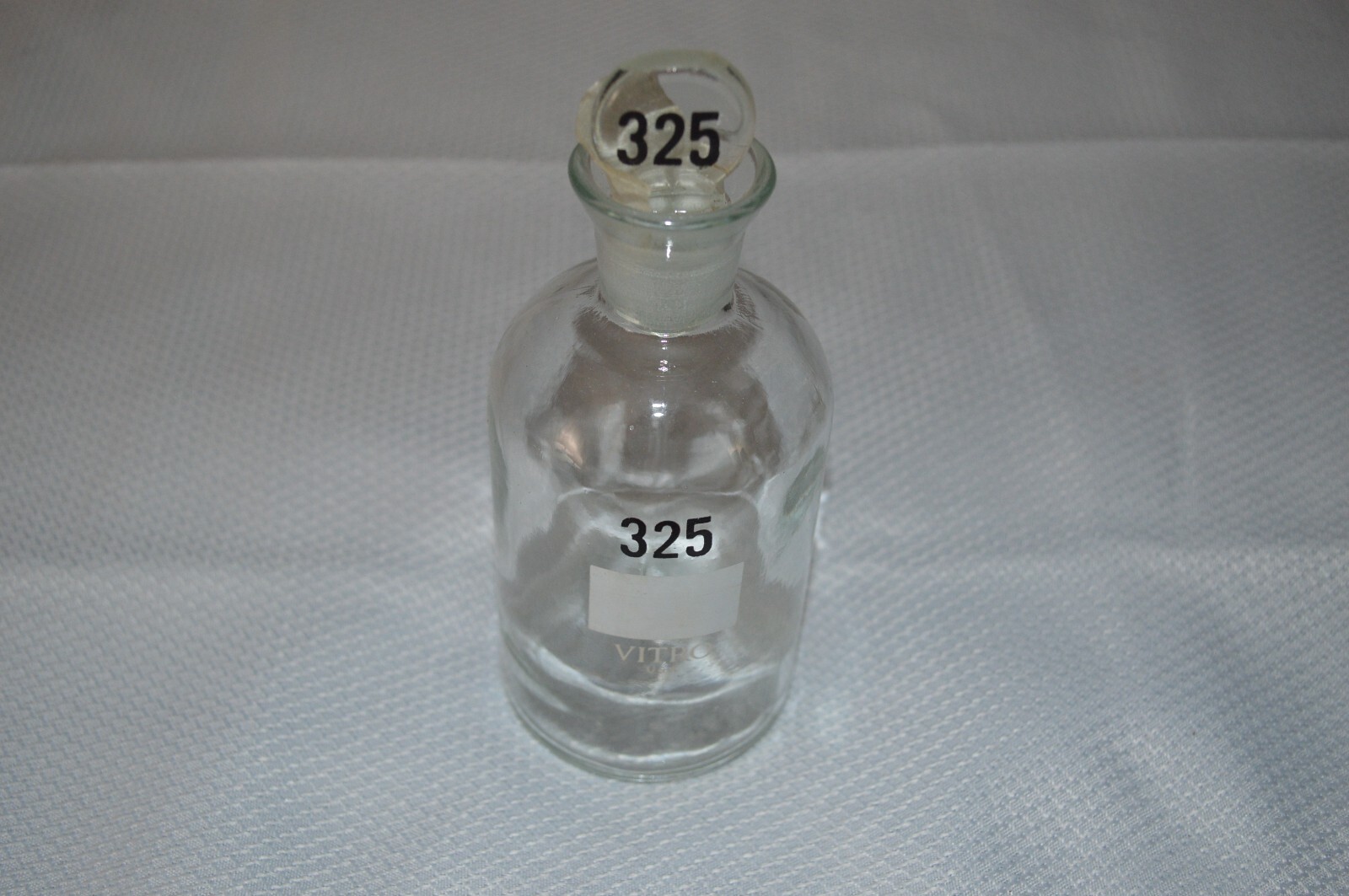 WHEATON ~ VITRO ~ U.S.A. ~ GLASS LABS BOTTLES ~ LABORATORY ~ PHARMACEUTICAL ~NEW