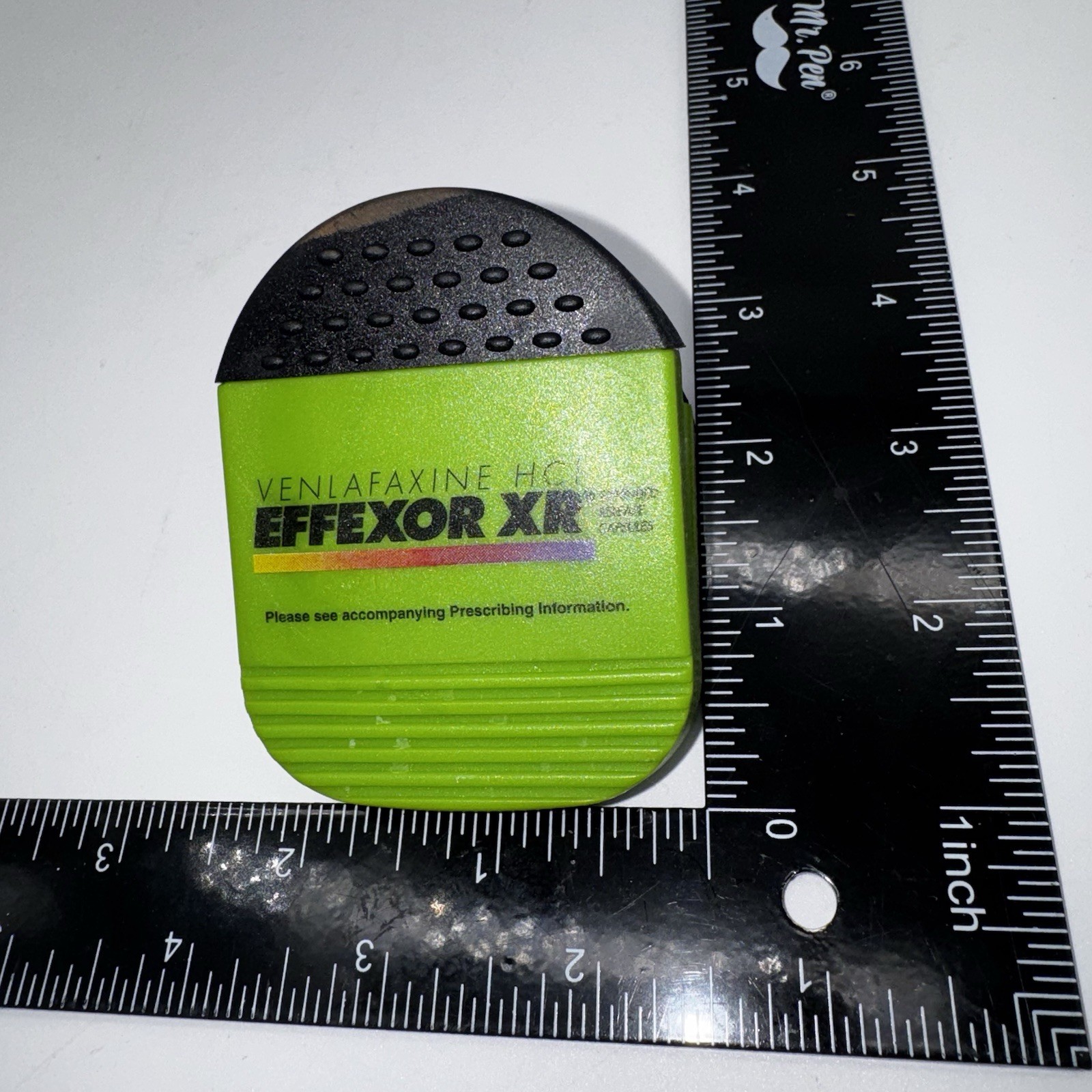 Pharmaceutical Drug Rep Promo Effexor XR Magnetic Paper Clip. Venlafine HCI