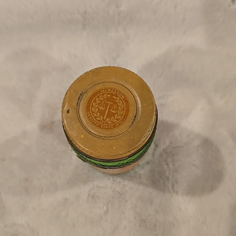 Vintage McKessons Alum Powdered Green Glass Apothecary Bottle 2oz Astringent Jar