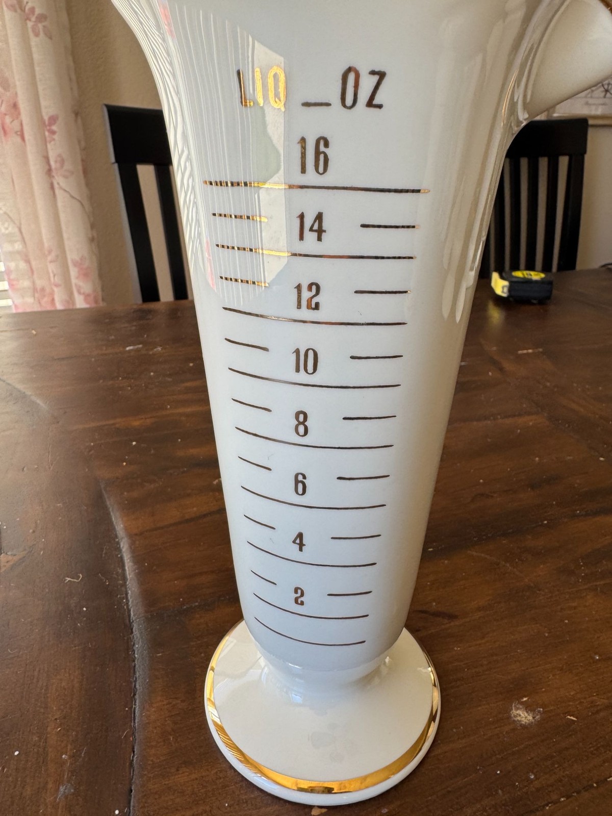 Owen Illinois Vintage Pharmacy Measuring Beaker Porcelain with Gold Trim 16 Oz