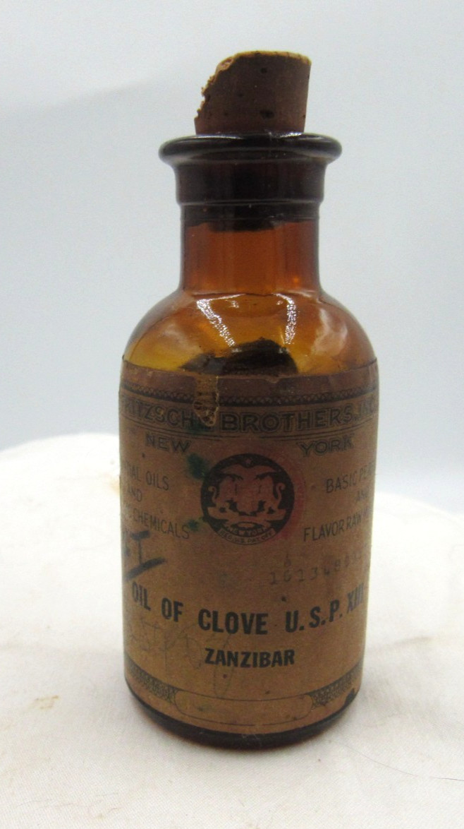 1930’s Fritzsche Bros NY Oil of Clove 3 1/8″ Amber Medicine bottle