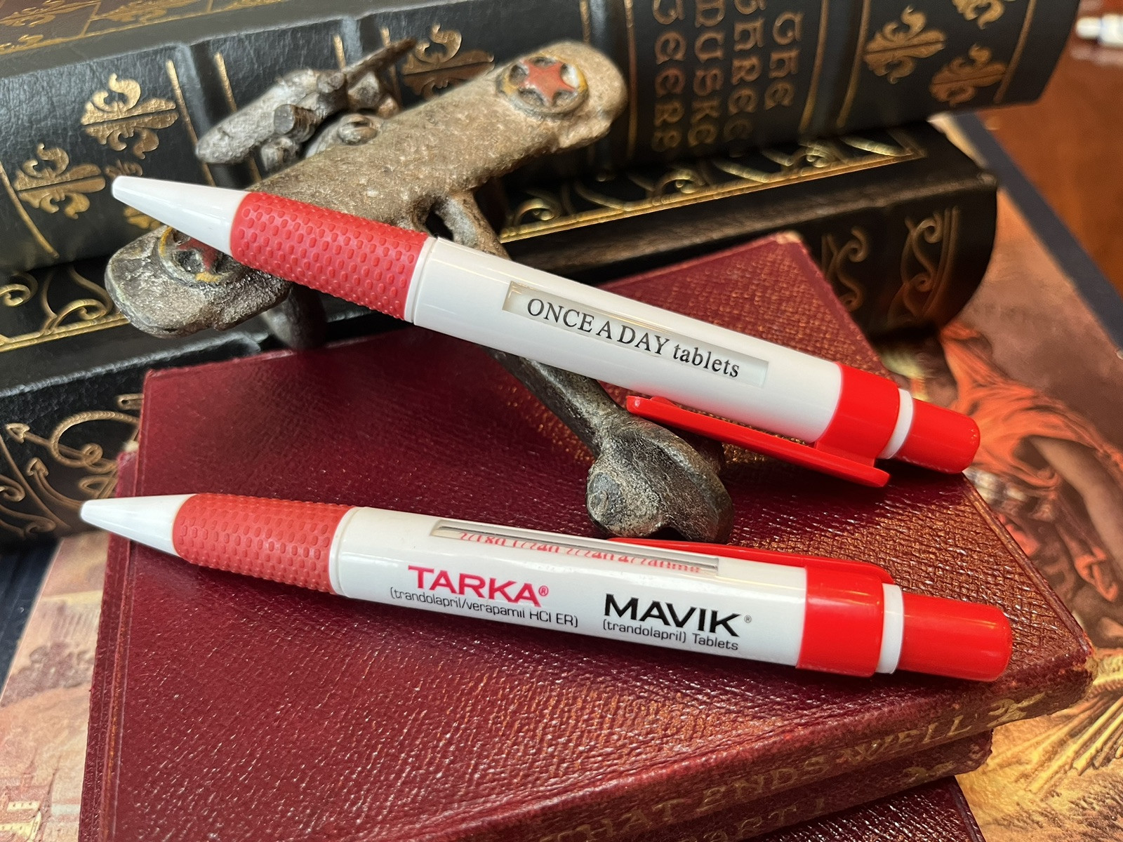 Rare Tarka Mavik Collectible Drug Rep Pens! 1990s/write!