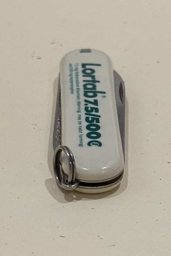 Vintage Lortab Pharmaceutical Marketing Swiss Army Knife Victorinox 7.5/500