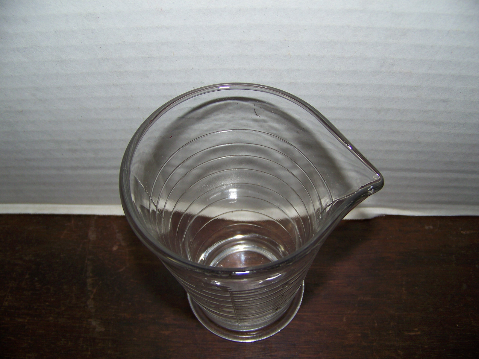 Apothecary Pharmacy Footed Measuring Beaker pharmacy Glass pour spout 8oz 5″