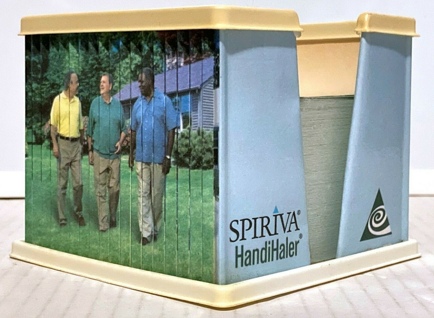 Pfizer 2006 Desk Sticky Note Pad, Pen Holder Shifting Images Spiriva HandiHaler