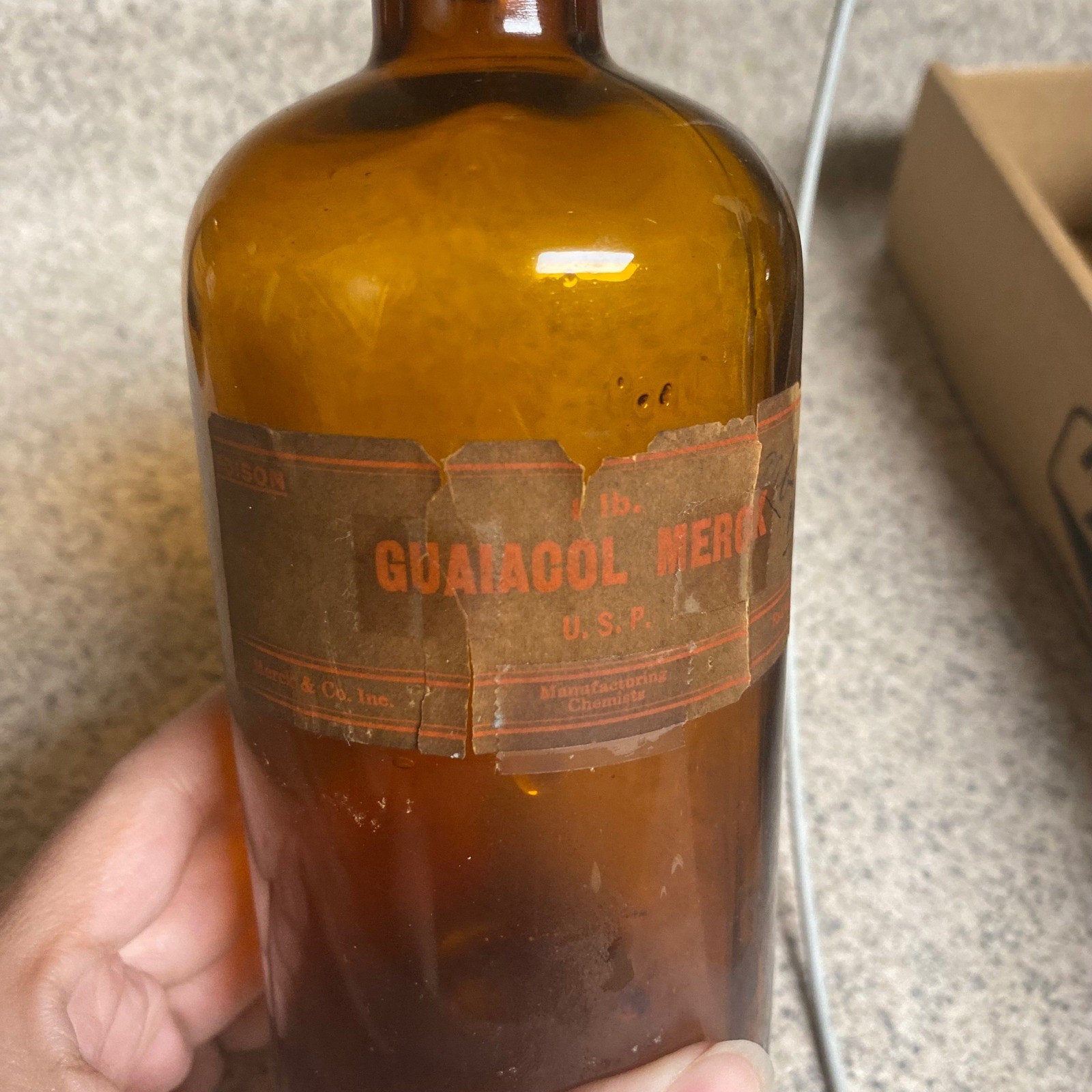 Vintage Guaiacol Apothecary Bottle Merck Amber Glass Rahway NJ 1 lb Cork