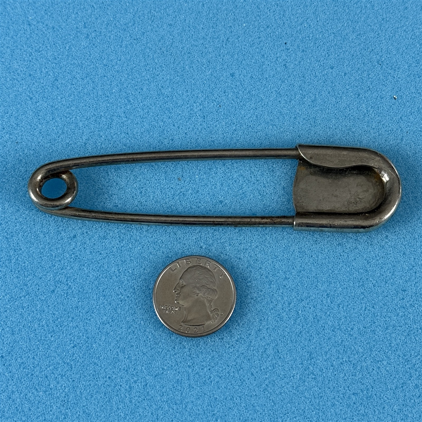 Mysteclin-F Squibb Pharmaceutical Drug Rep Jumbo Horse Blanket Safety Pin #58390