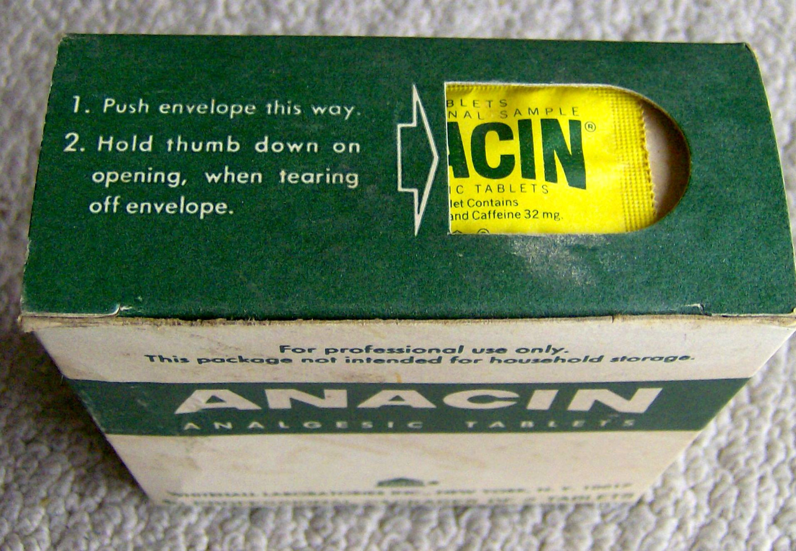 vintage 1960s pharmaceutical samples BUFFERIN large DISPENSER BOX medical RARE