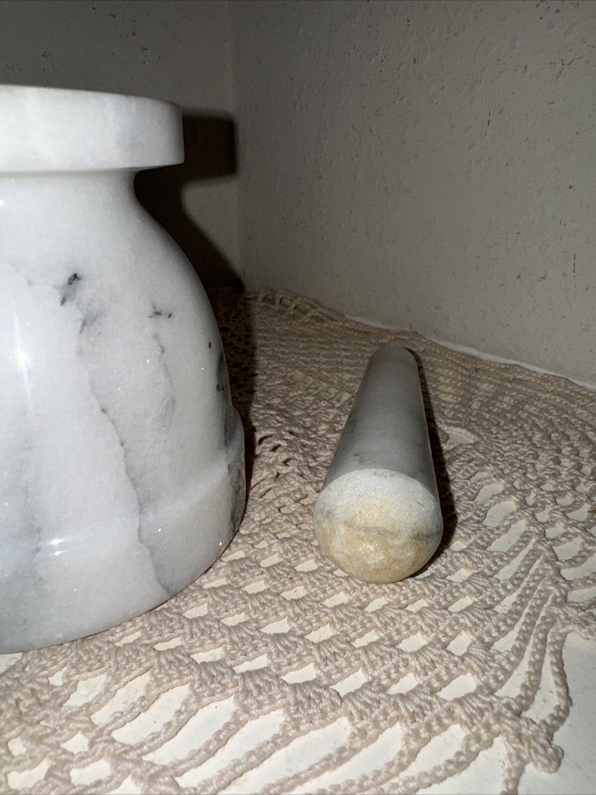 Vintage 1960’s White Italian Marble Mortar And Pestle 3+ Pounds 4-1/8” H x 4” W
