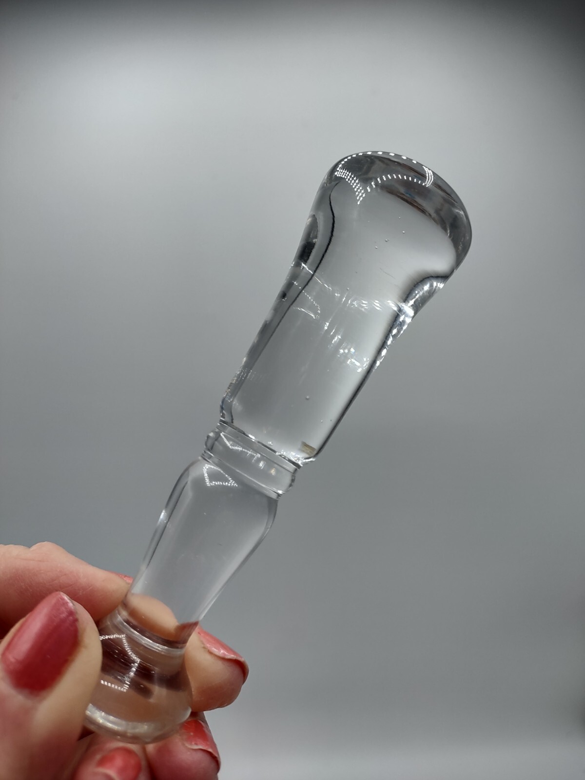 1 Clear Glass Molded Pestle With Unusual Center Bead 2 Seams 4 1/4″