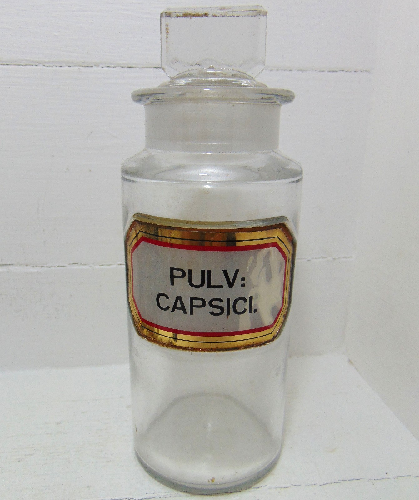 Early 1900’s Chemists “Under Glass” Label Stoppered Medicine Jar PULV: CAPSICI.