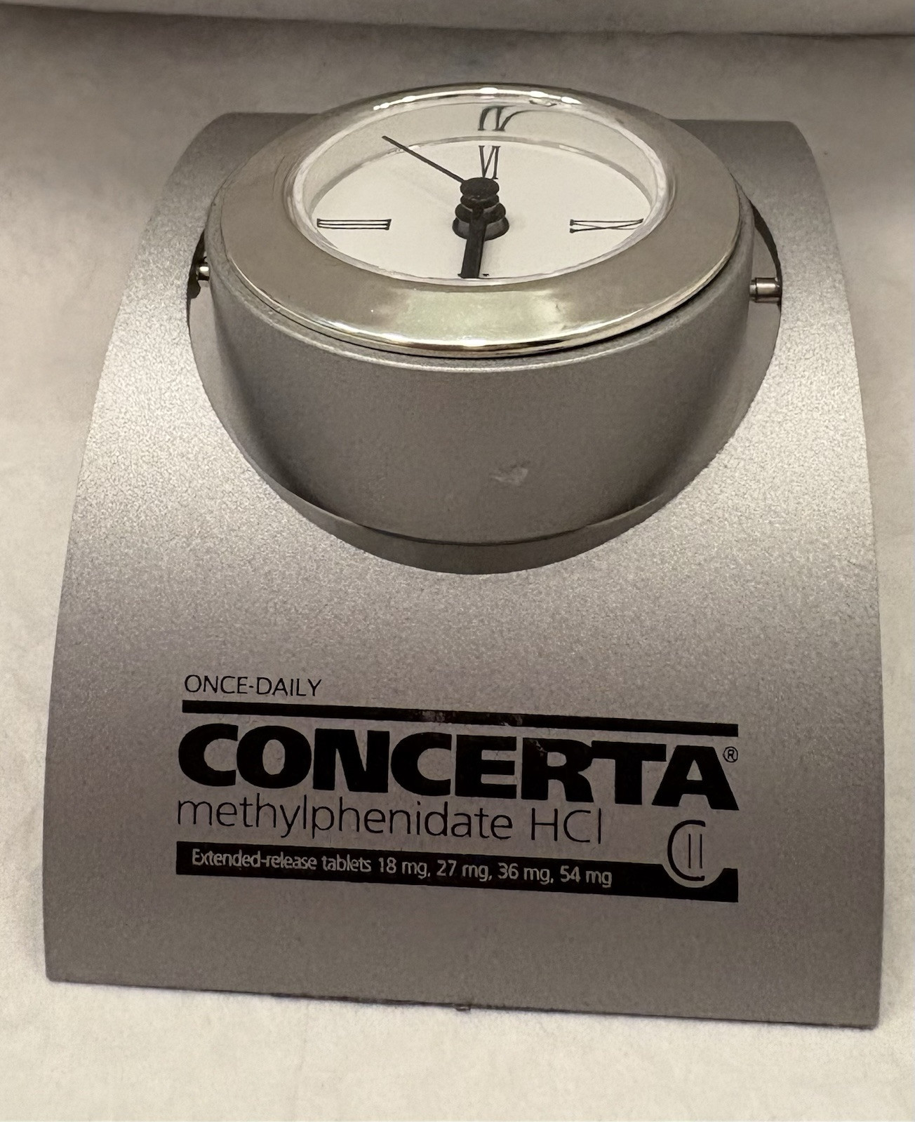 VTG CONCERTA RISPERDAL METAL DESK CLOCK/ PHOTO FRAME PHARMA REP LOGO NEW