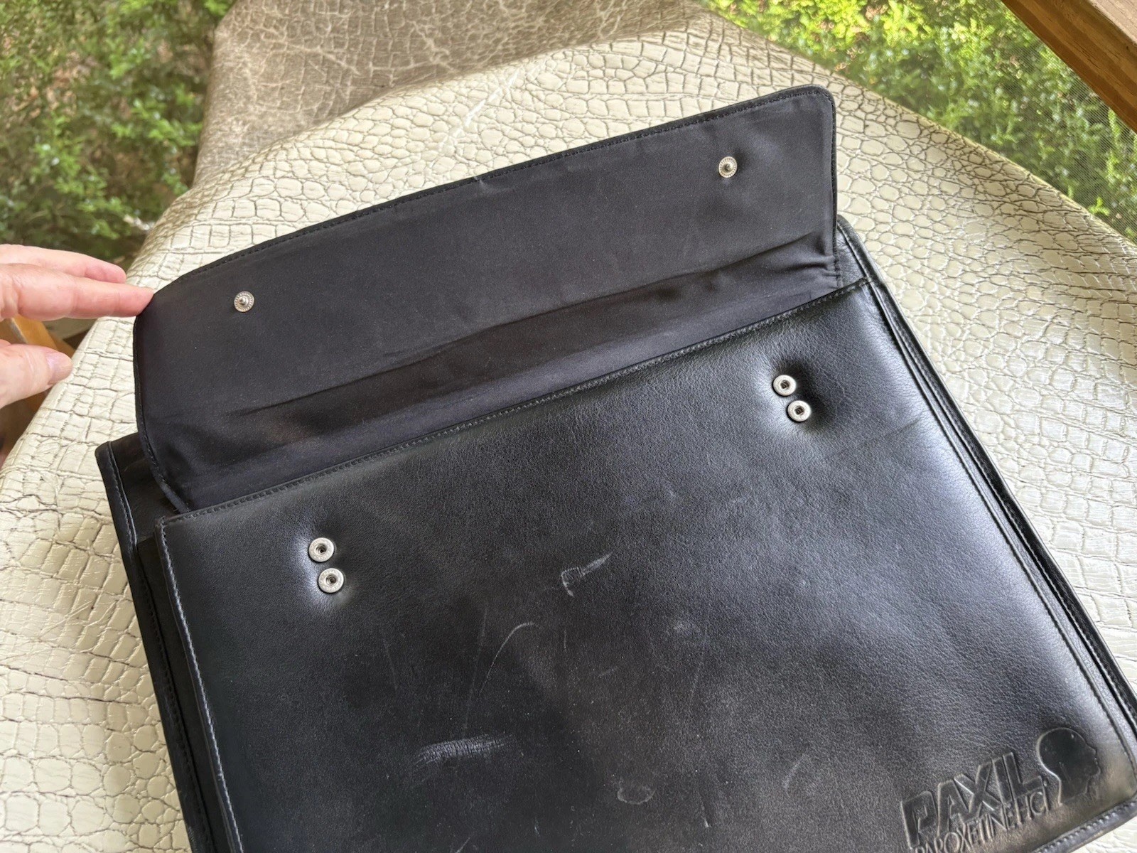 Paxil Pharmaceutical Leather Portfolio Binder Zip Around Black Embossed Logo