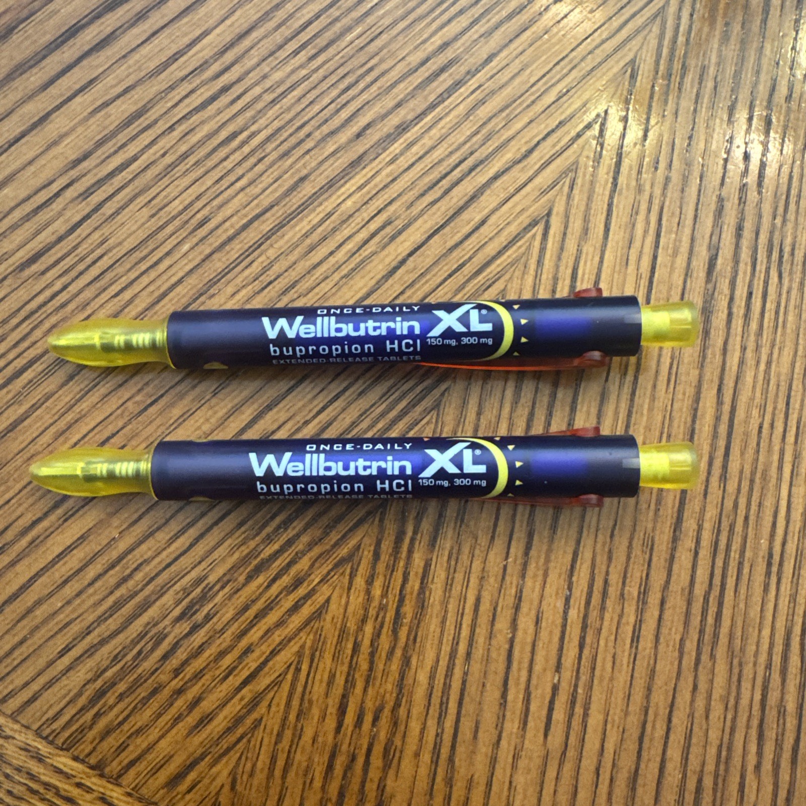 Drug Rep Wellbutrein XL Colorful   Collectible Pen Plastic Unique Pharmaceutical